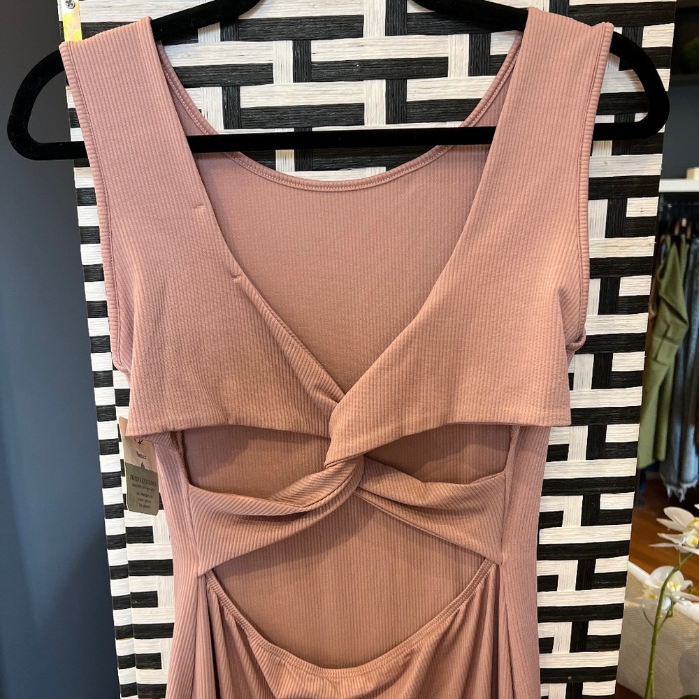 Twist Back Ribbed Dress - Picture 2 of 3